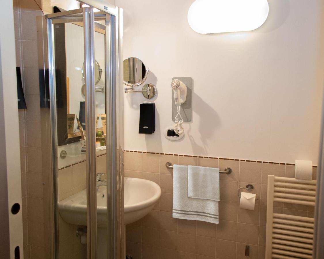 Classic Triple Room,1239095704:JPEG