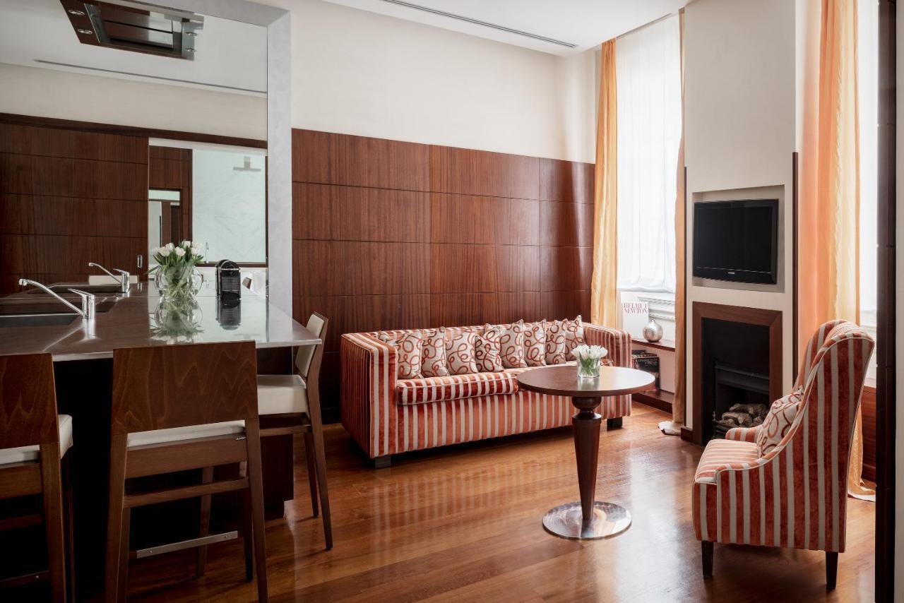 Superior One-Bedroom Apartment,1240874236:JPEG