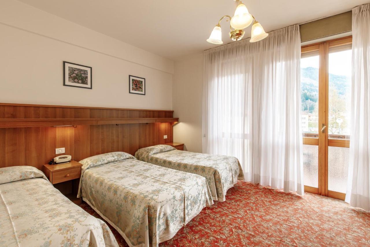 Classic Triple Room,1244312896:JPEG