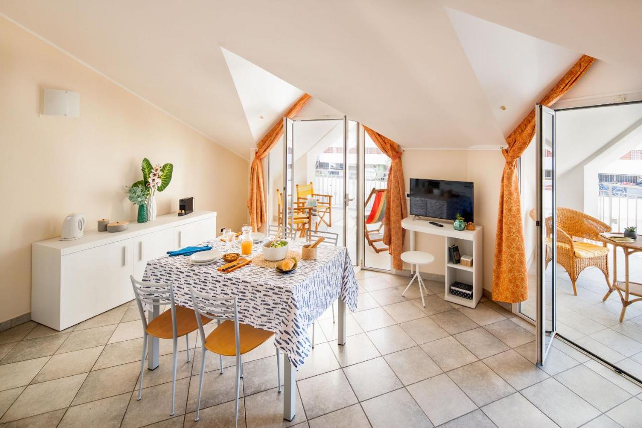 One-Bedroom Apartment,1244499250:JPEG