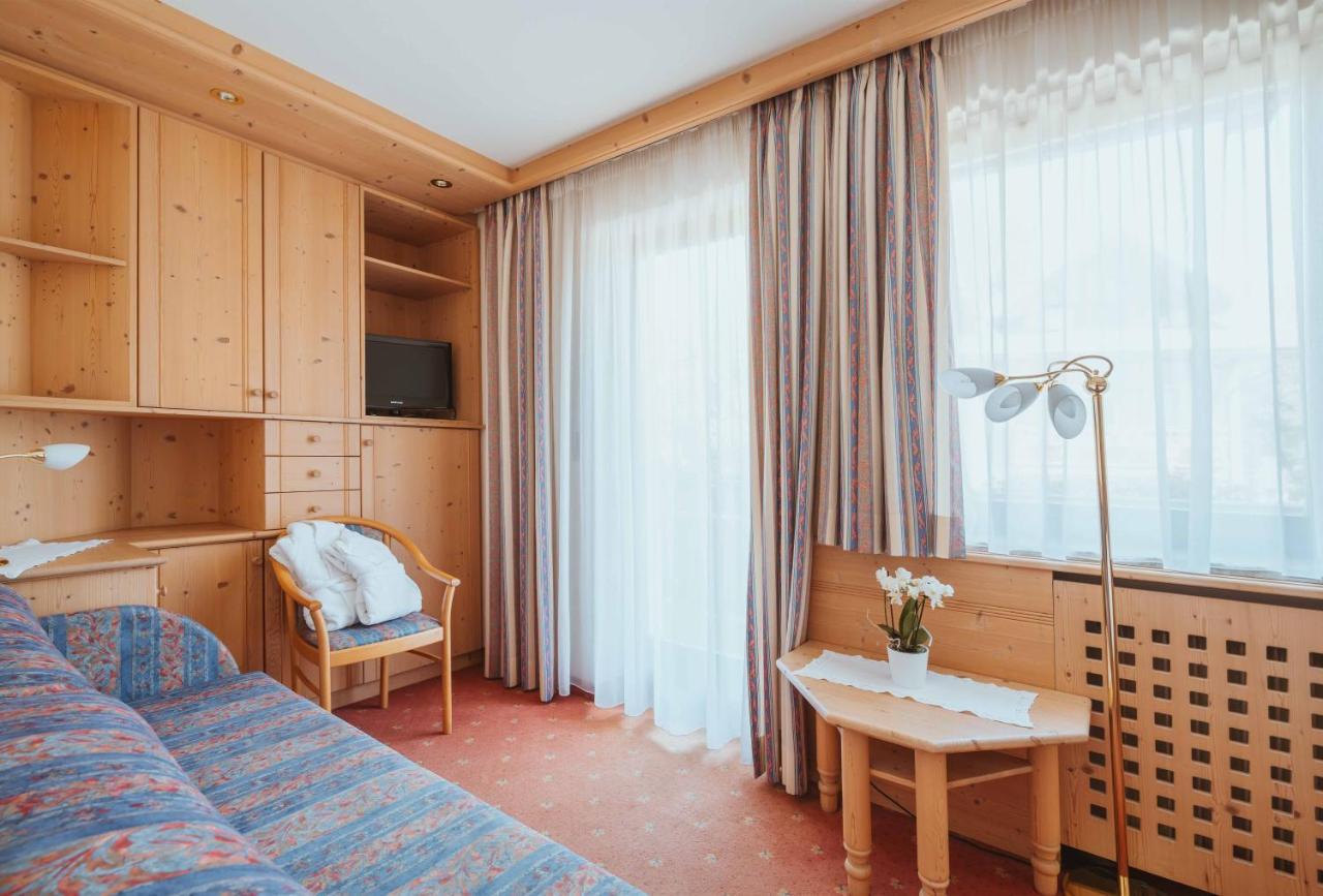 Economy Double Room,1244739898:JPEG