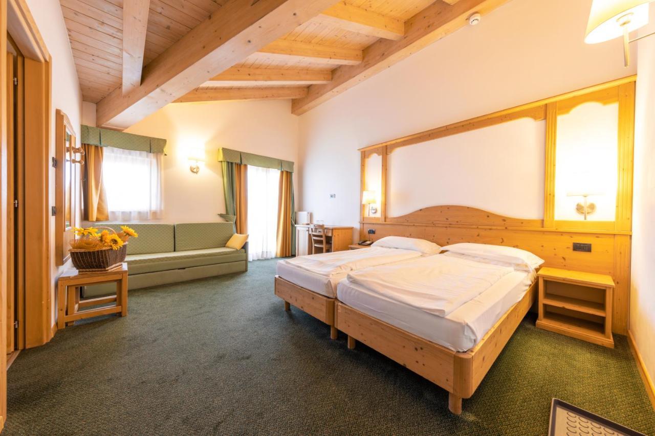 Pokój czteroosobowy z dostępem do spa