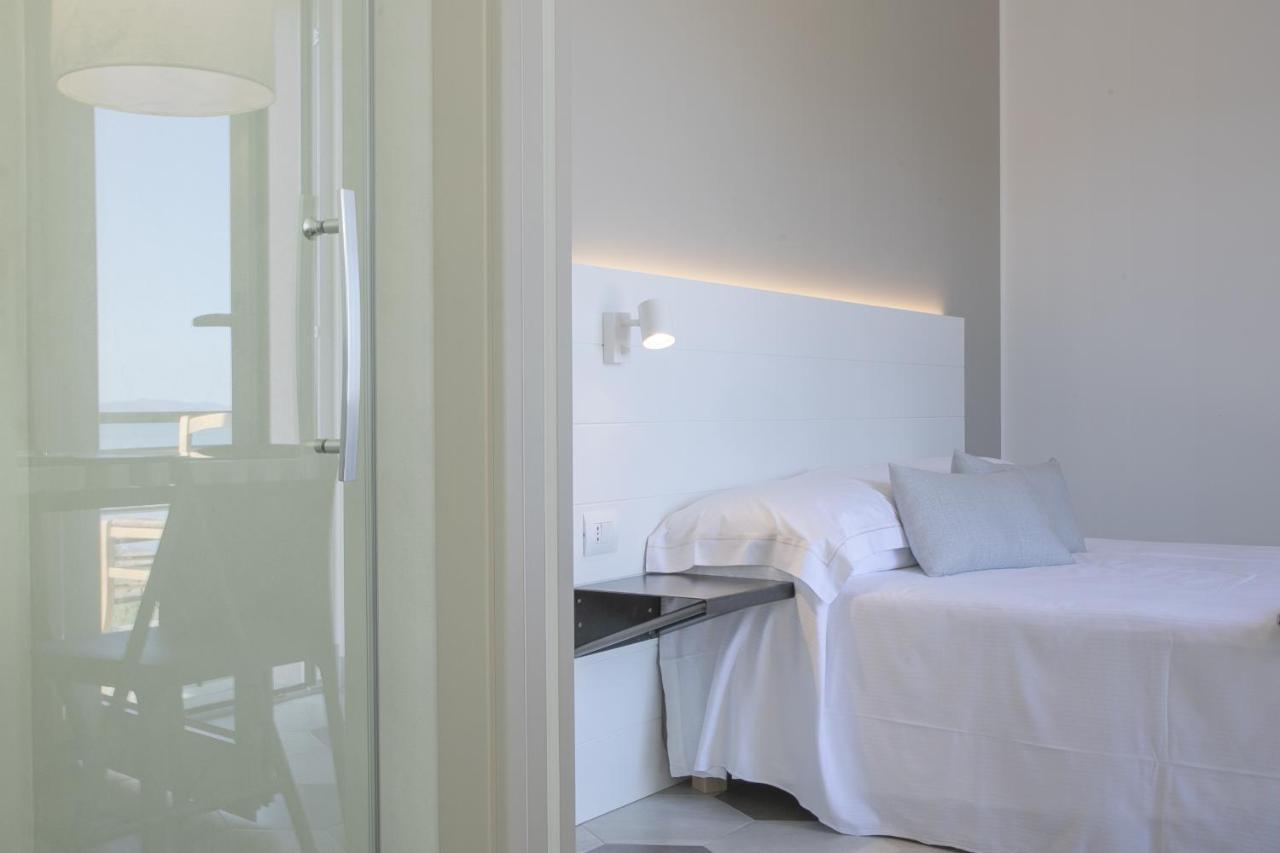 Single Room Balcony,1246112221:JPEG