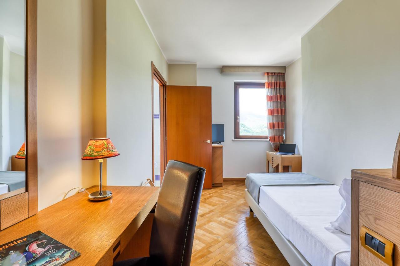 Single Room,1246766002:JPEG