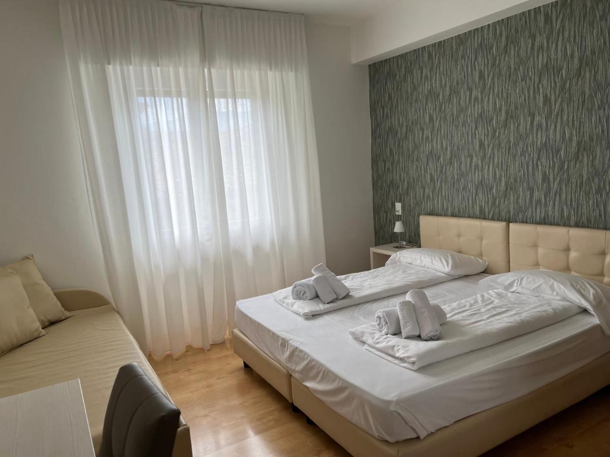 Classic Triple Room,1404845204:JPEG