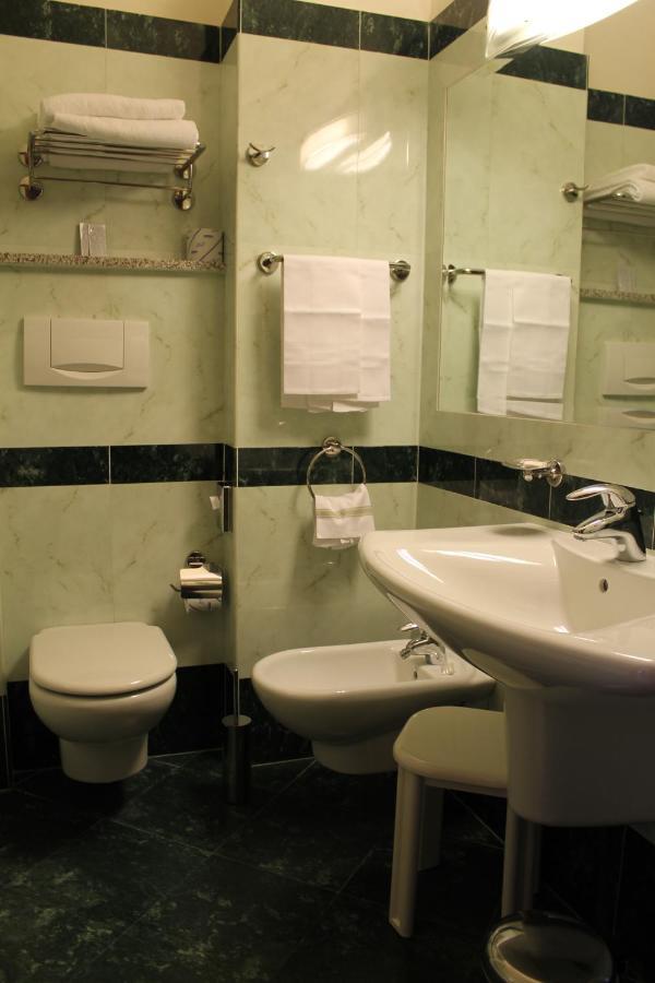 Double Room Pool Access,1383082889:JPEG