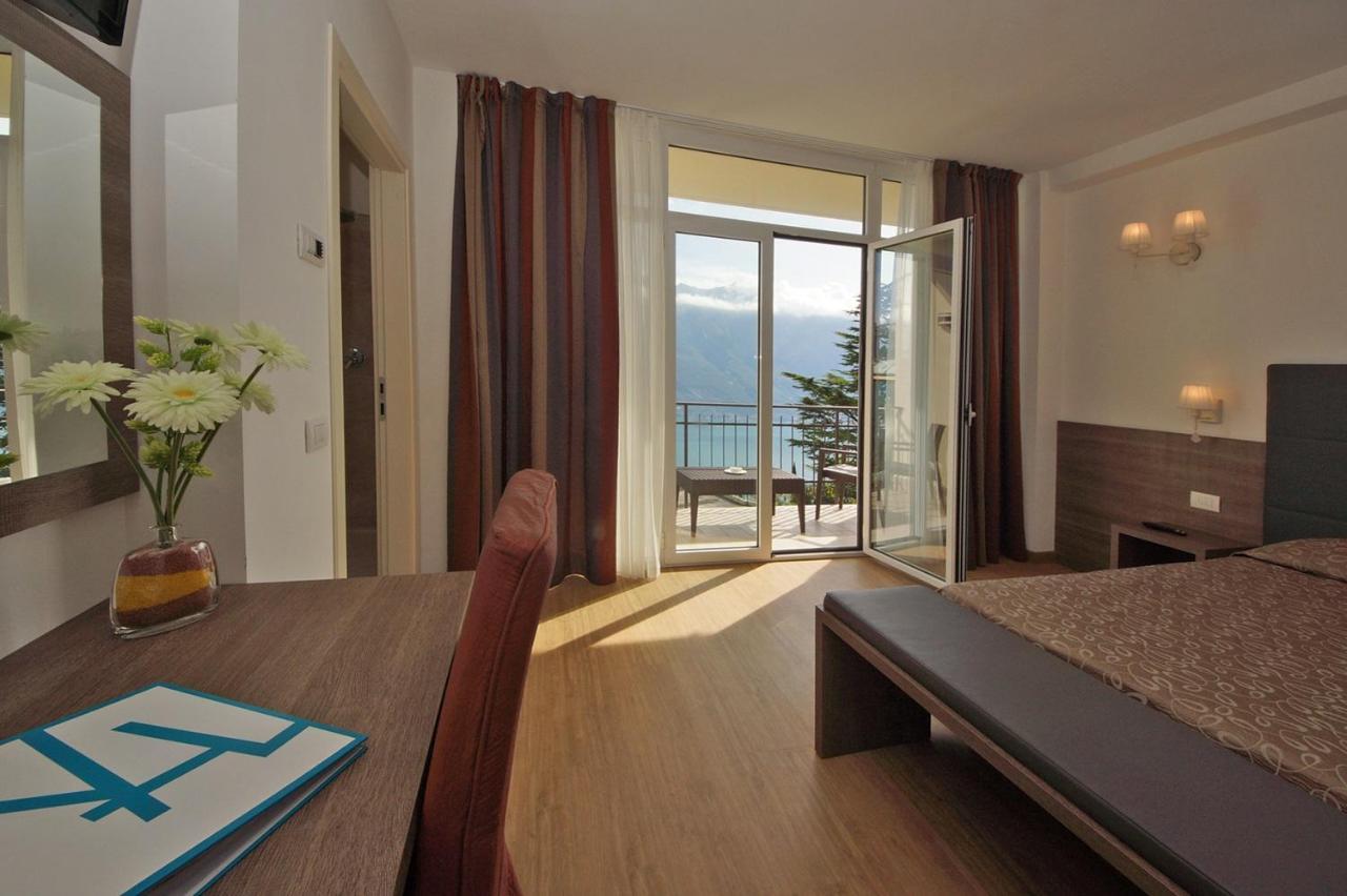 Double Room Lake View