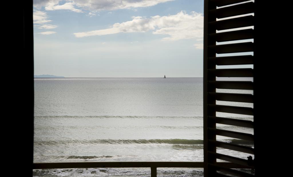 Double Room with Balcony and Sea View,128435226:JPEG