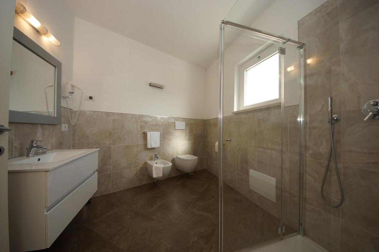 Double Room Lake View