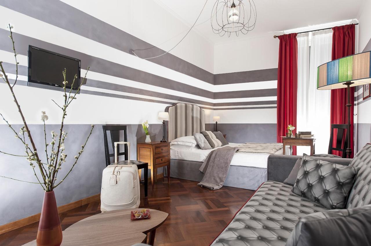 Large Double Room,700184392:JPEG