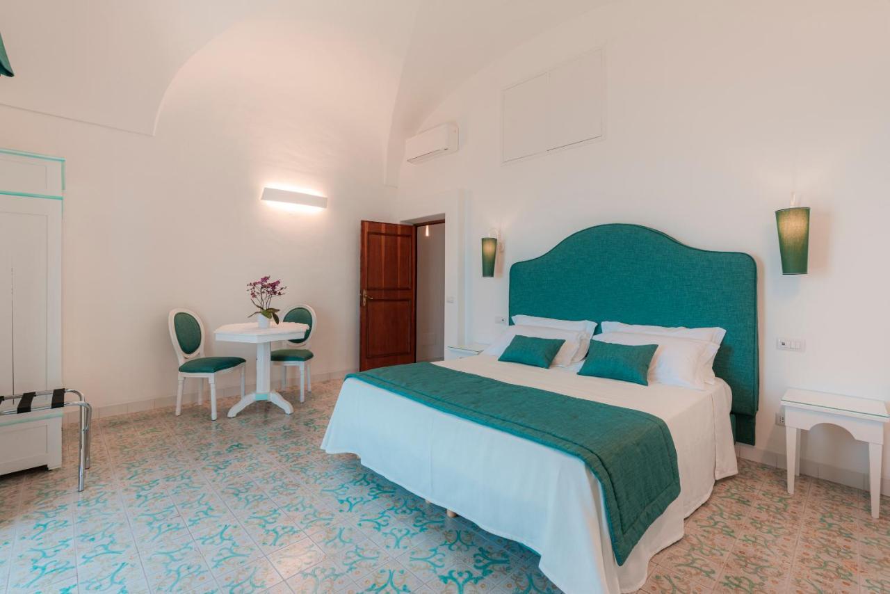 Deluxe Double or Twin Room Sea View