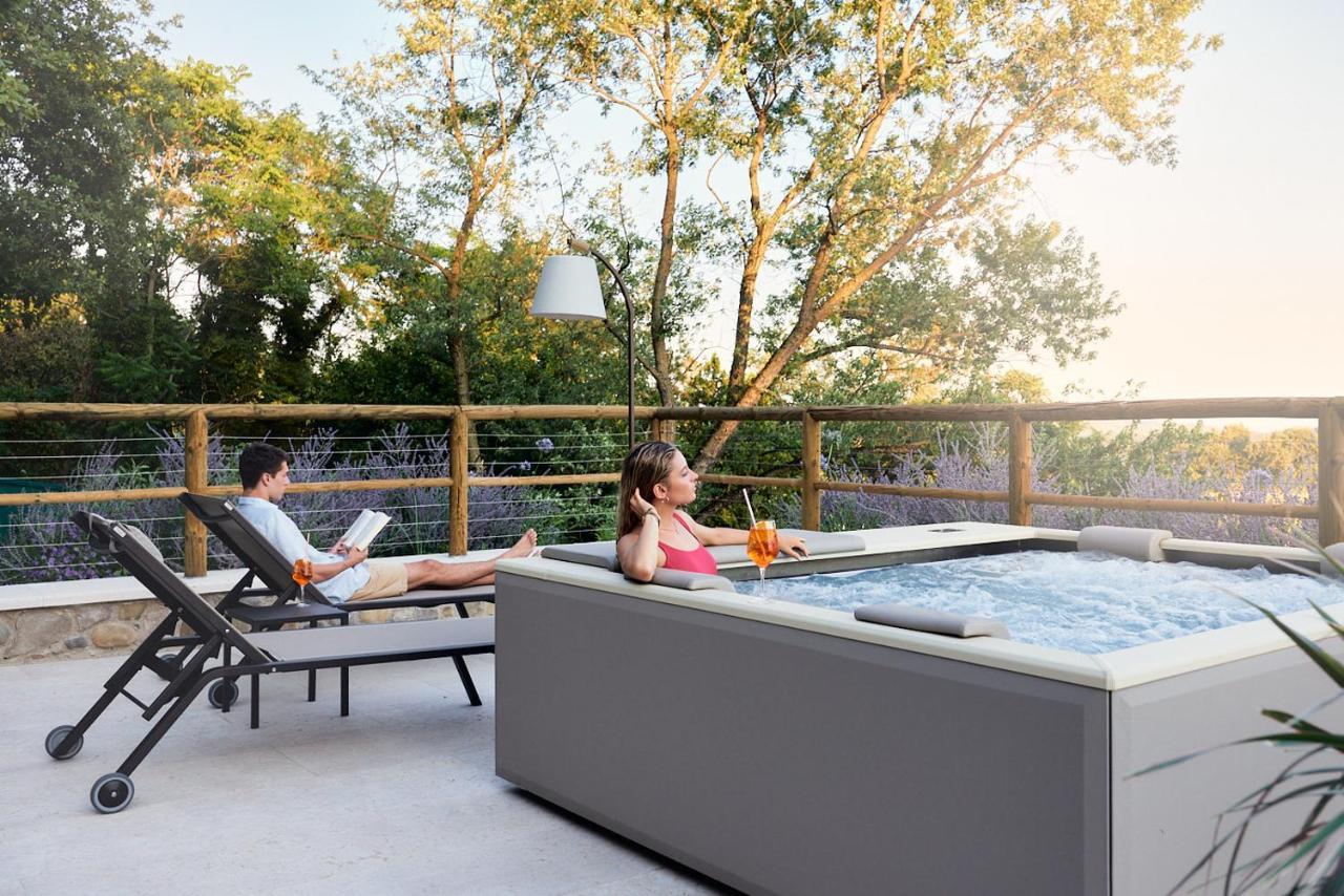 Large Suite private terrace whirlpool