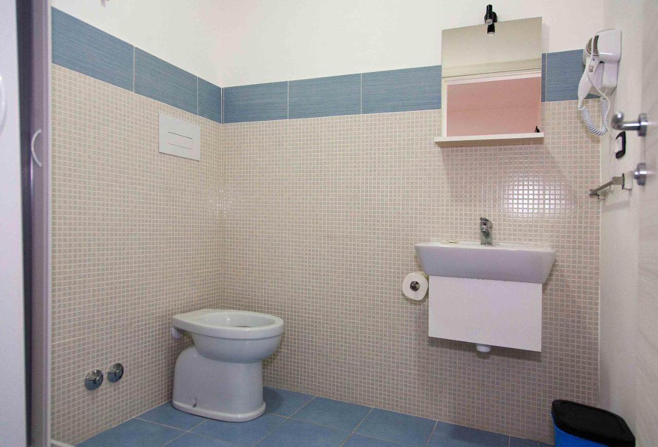 Superior Quadruple Room,1270662607:JPEG