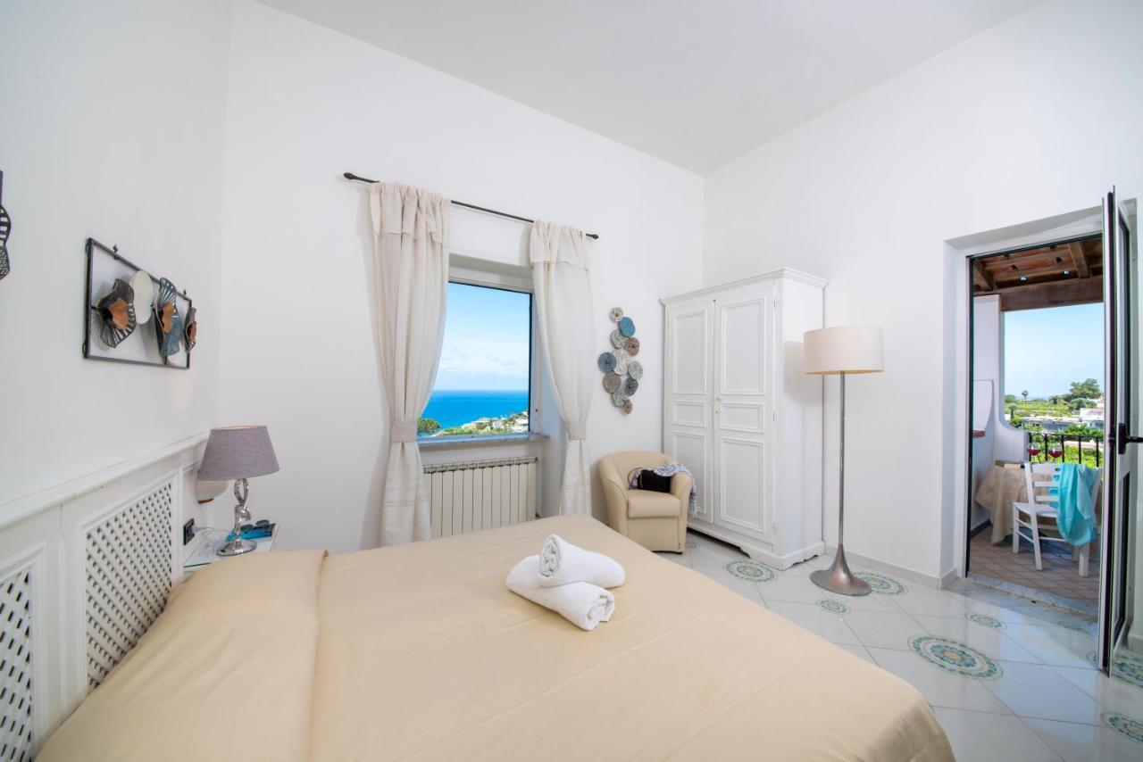 Double or Twin Room Sea View