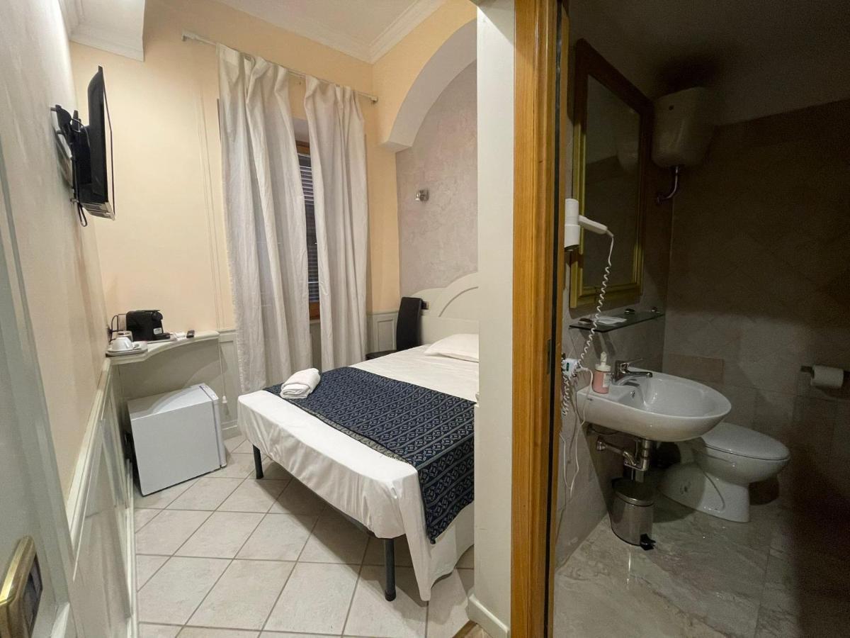 Quarto Individual Econômico