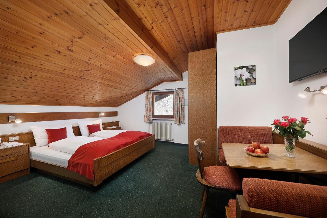 Double Room,1272143620:JPEG
