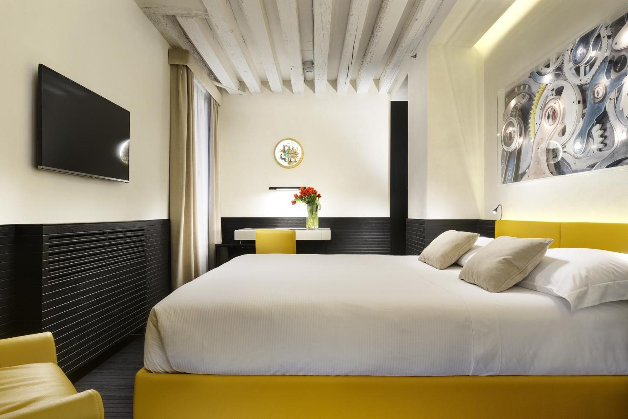 Superior Double Room,1274539300:JPEG