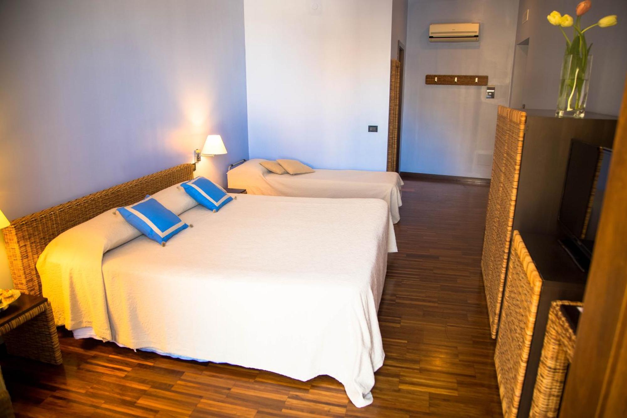 Classic Triple Room,1586105423:JPEG