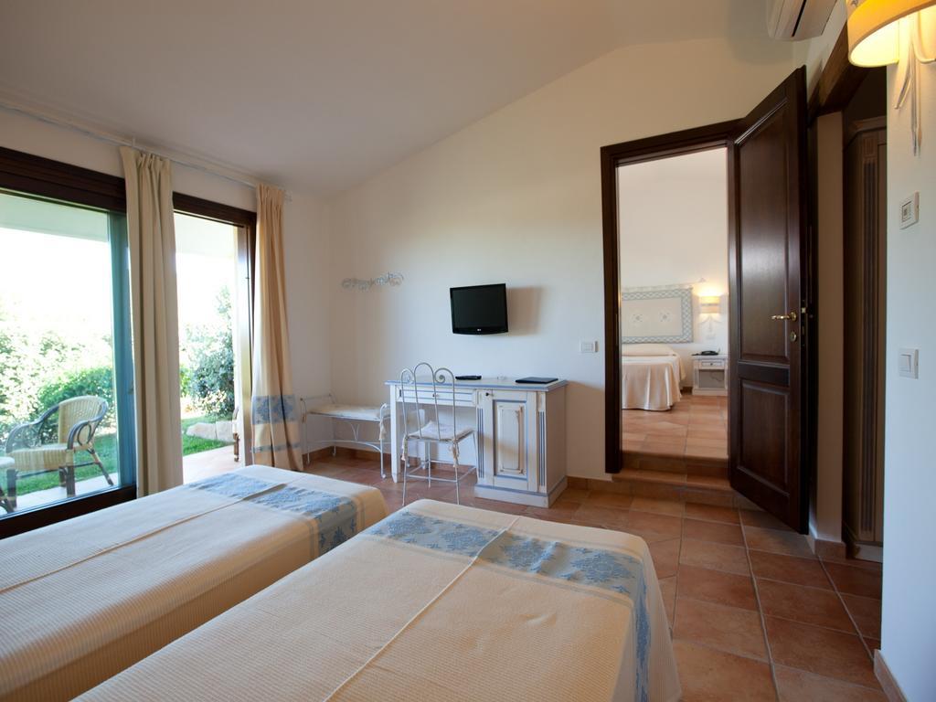 Camera Familiare con Vista Giardino