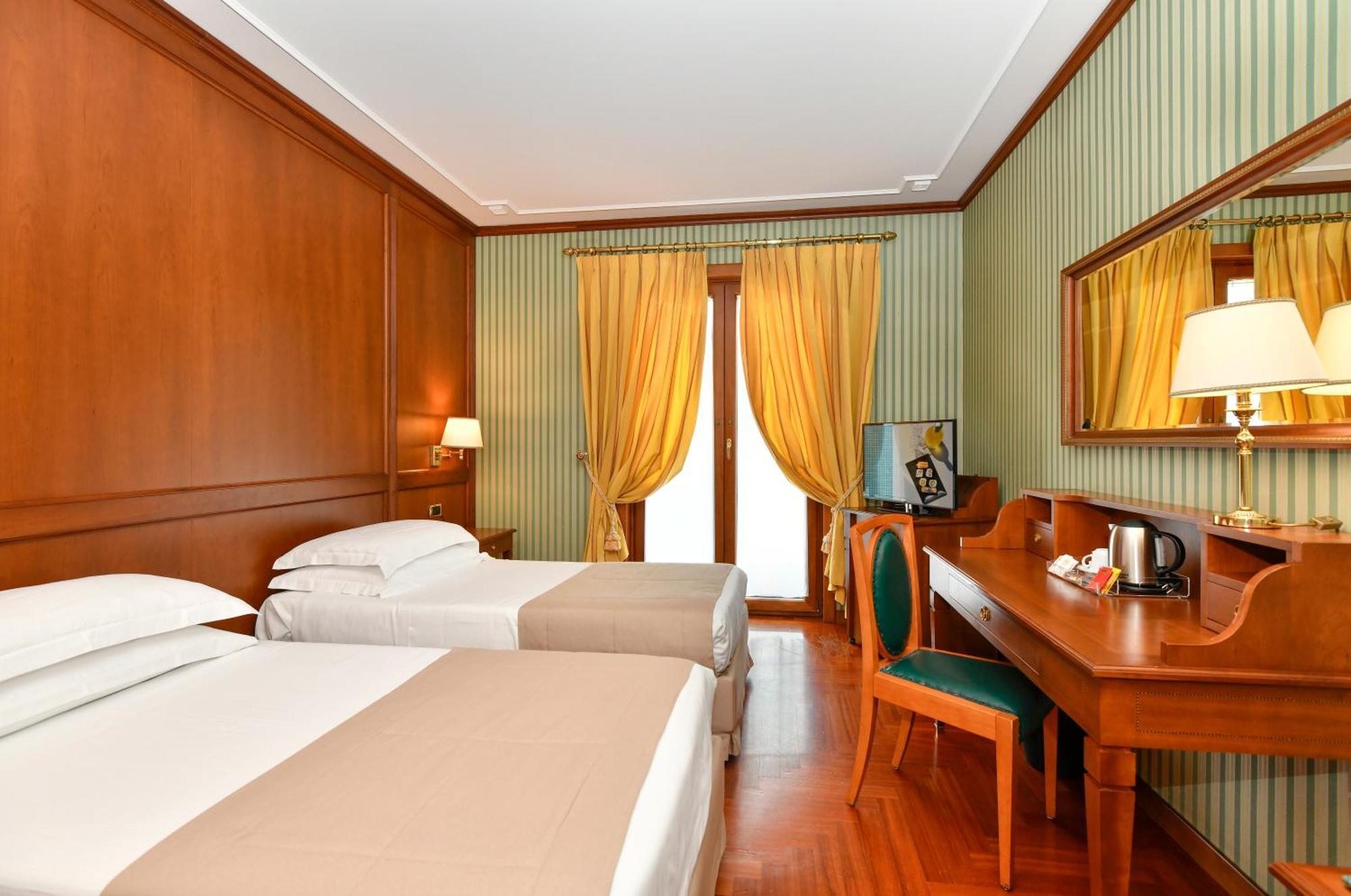 Standard Twin Room Balcony