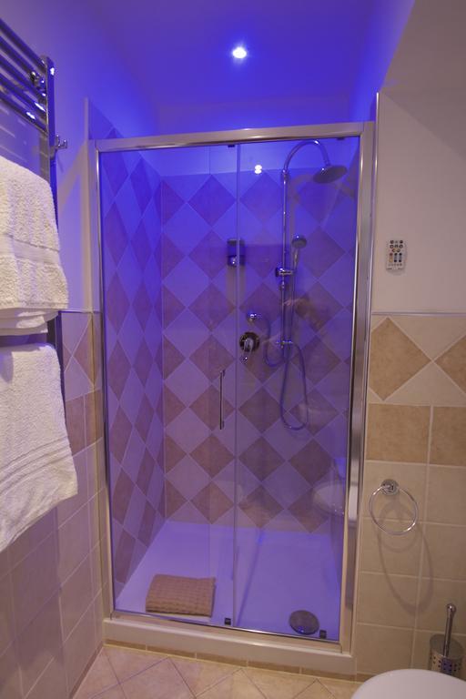 Pokój Dwuosobowy z balkonem (3 osoby dorosłe)