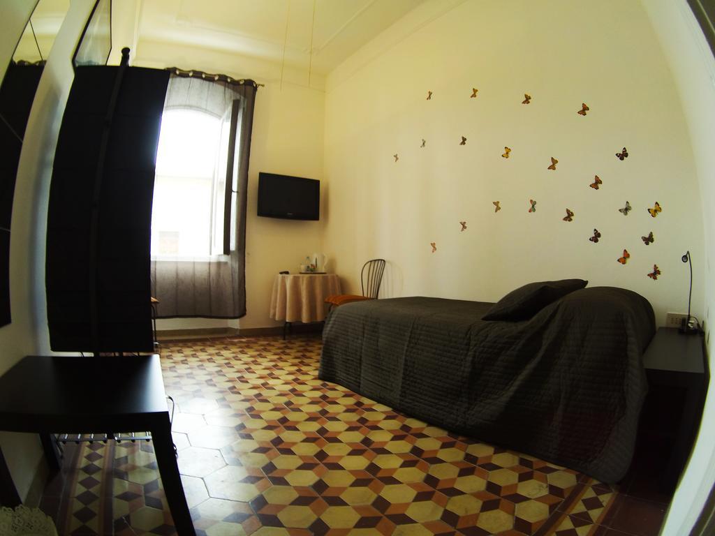 Standard Single Room with Shared Bathroom