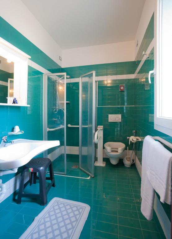 Single Room,12933672:JPEG