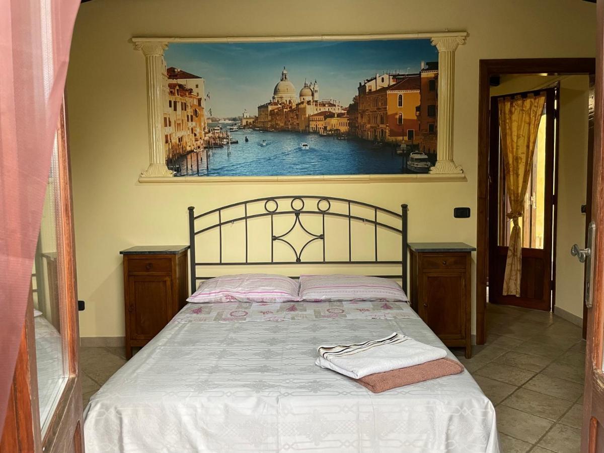 Two-Bedroom House,1311896365:JPEG