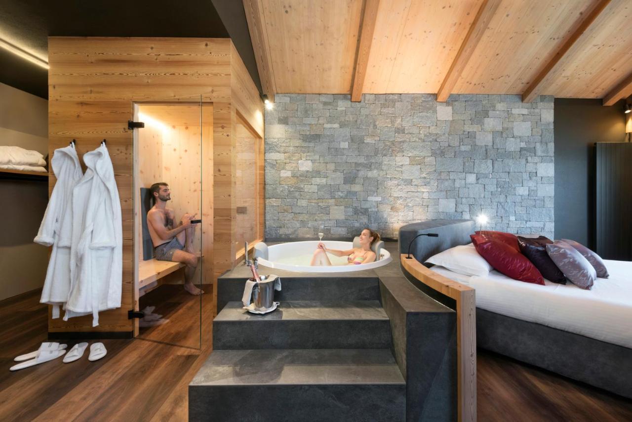 Apartament typu Suite z wanną z hydromasażem