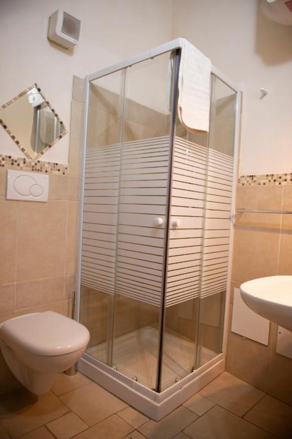 Double Room,1315011535:JPEG