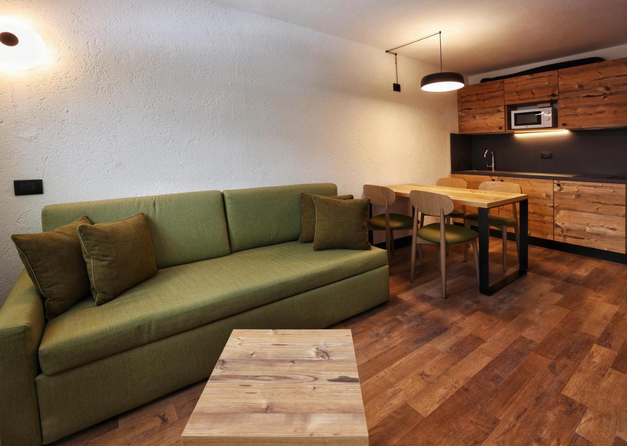 One-Bedroom Apartment,1084983556:JPEG