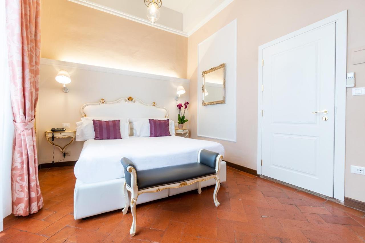 Standard Double Room,1317384325:JPEG