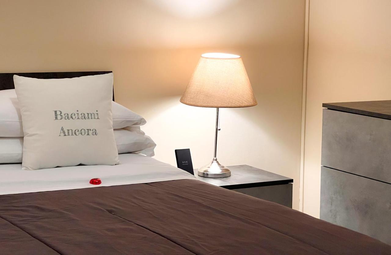 Deluxe Double Room with Balcony,1318539943:JPEG