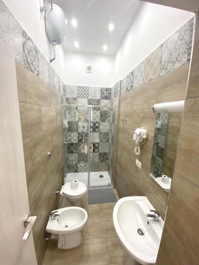 Double Room Private Bathroom,1320923446:JPEG