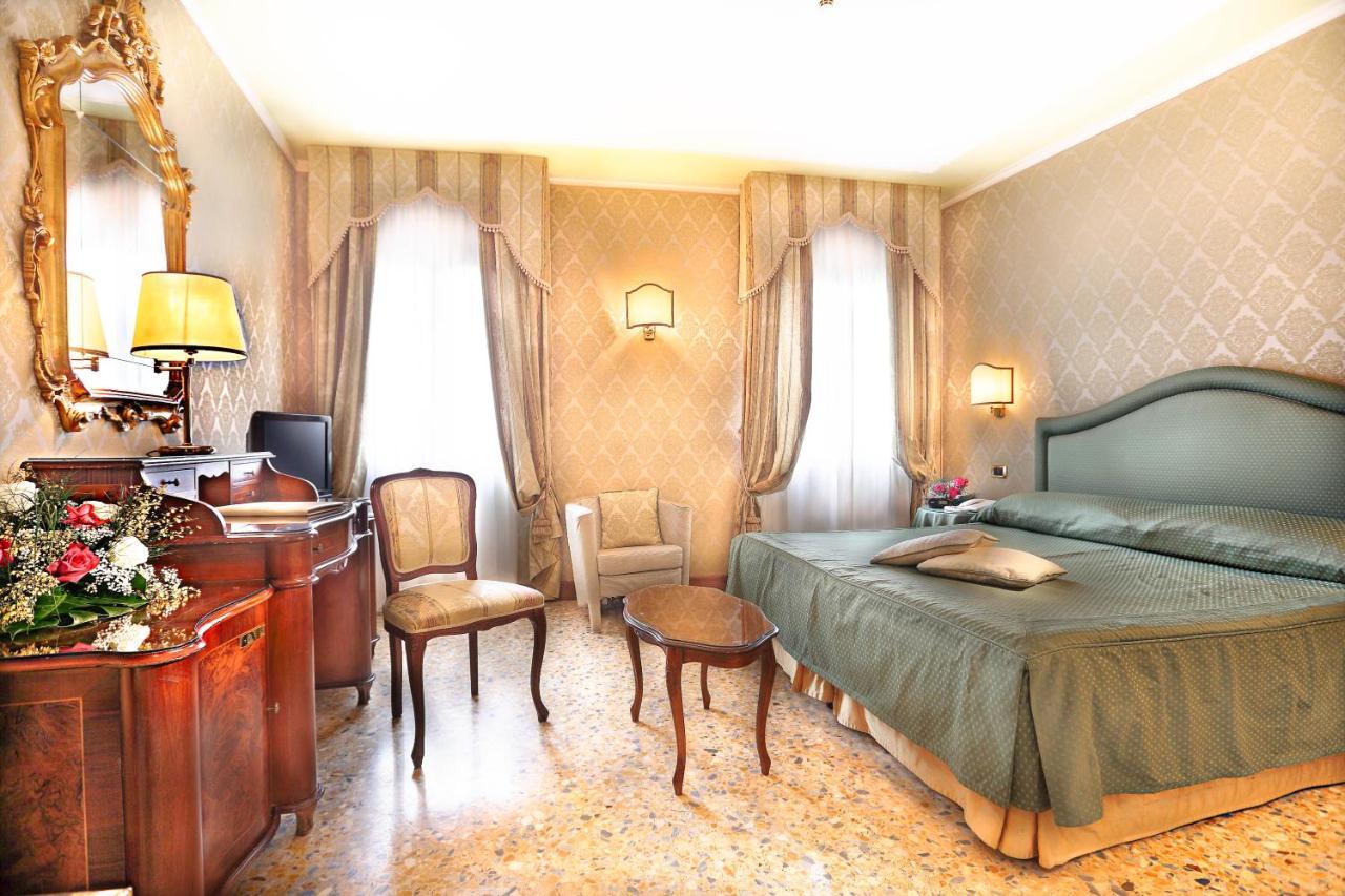 Chambre Double - Vue sur Canal