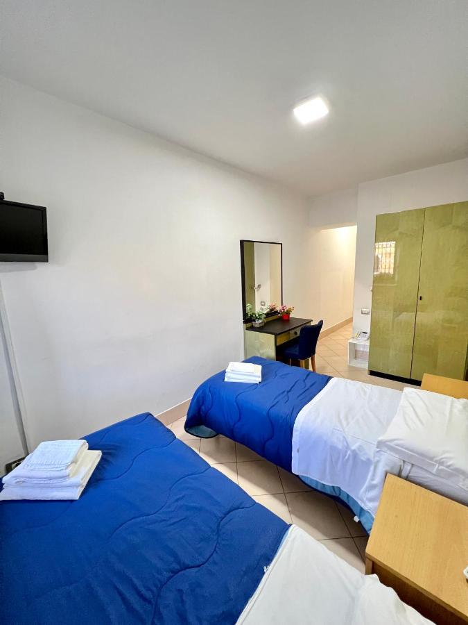 Twin Room,1588054705:JPEG