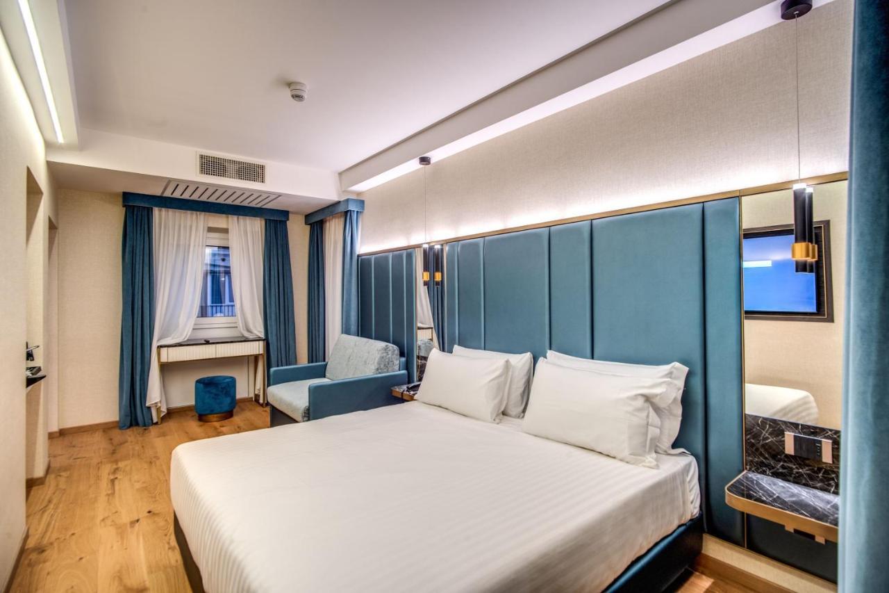 Quarto com Cama de Casal ou 2 de Solteiro e Terraço