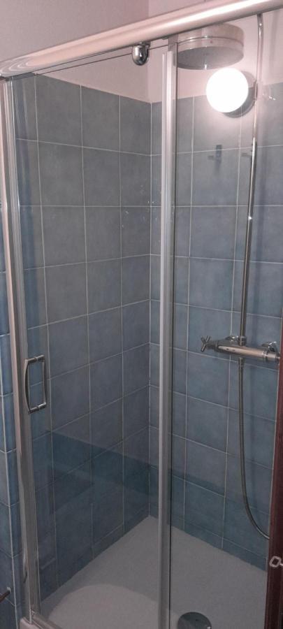 Double or Twin Room Private External Bathroom