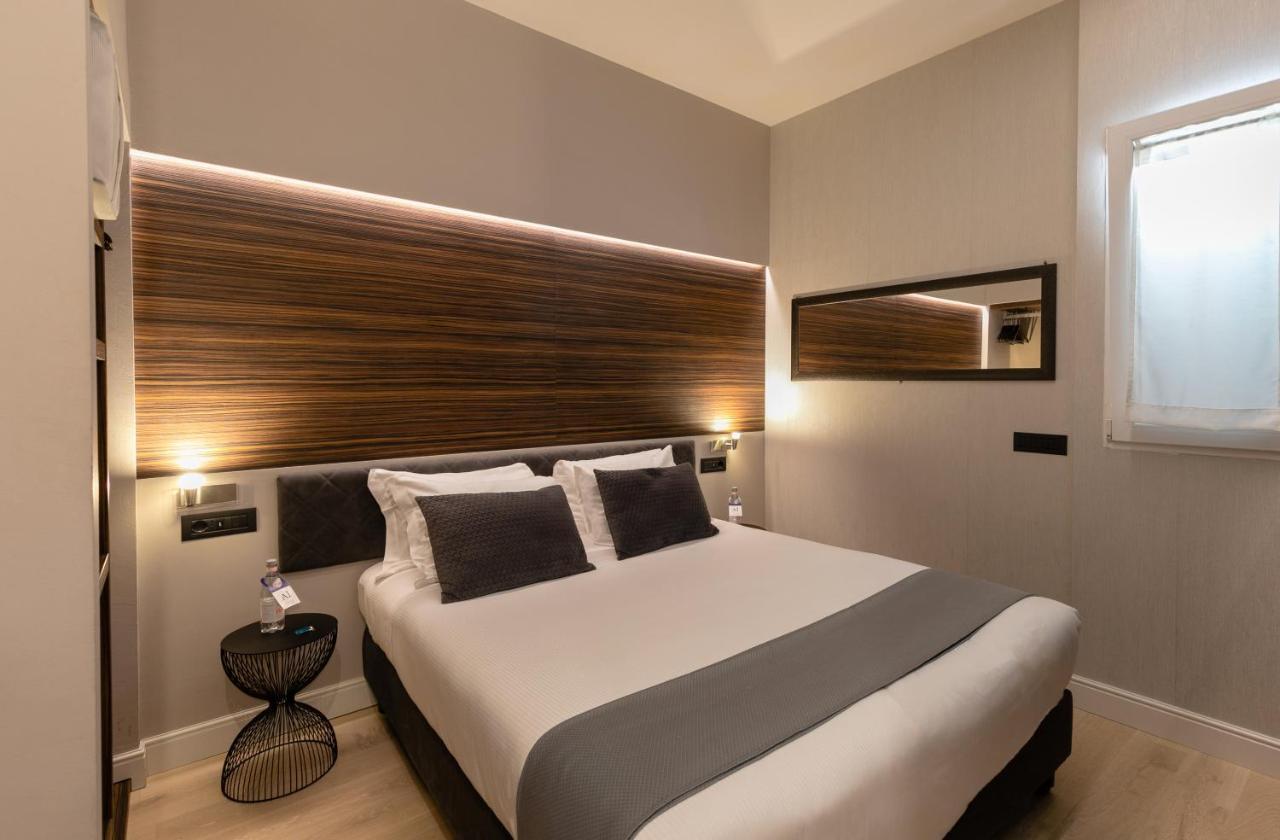 Quarto Econômico com Cama de Casal ou 2 de Solteiro