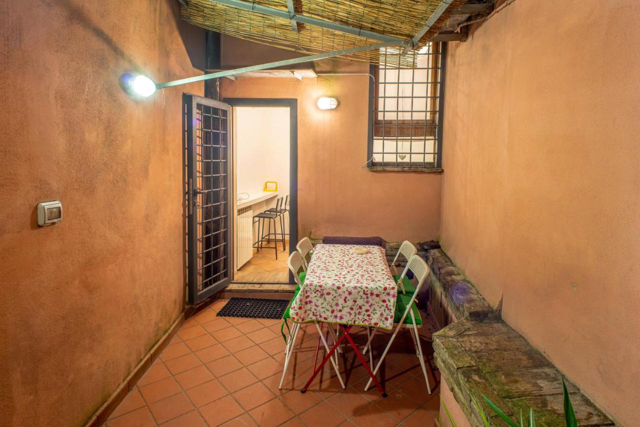 Apartamento de 1 Quarto com Terraço