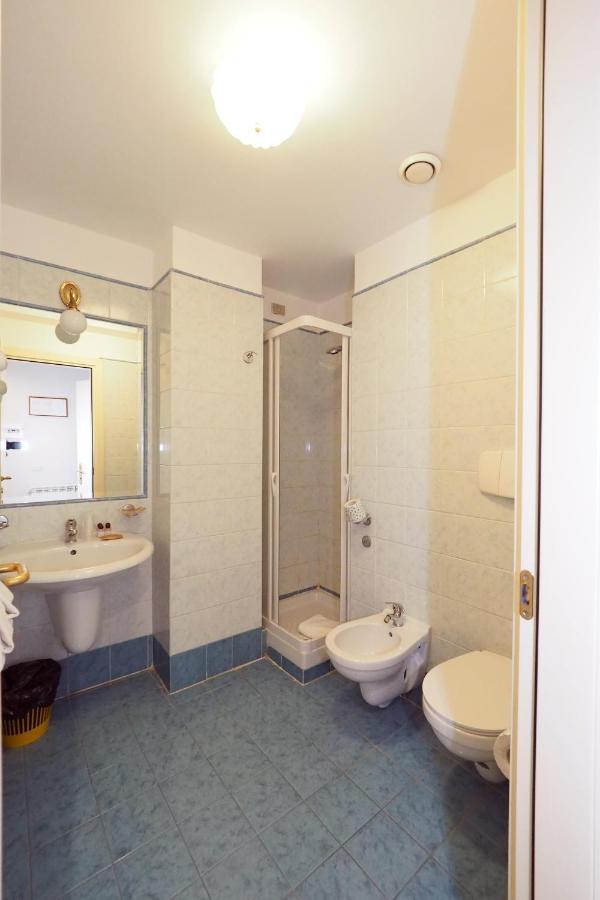 Doppelzimmer mit Balkon