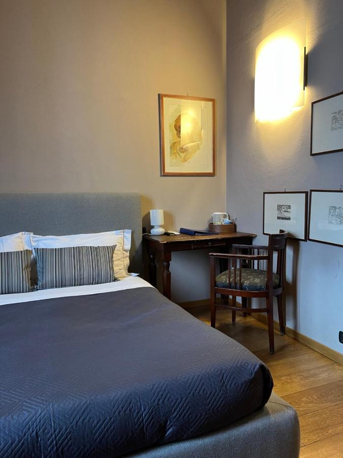 Double Room,1346943857:JPEG