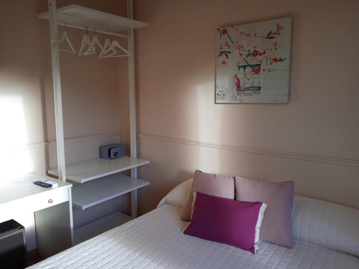 Economy Double Room,1350448072:JPEG