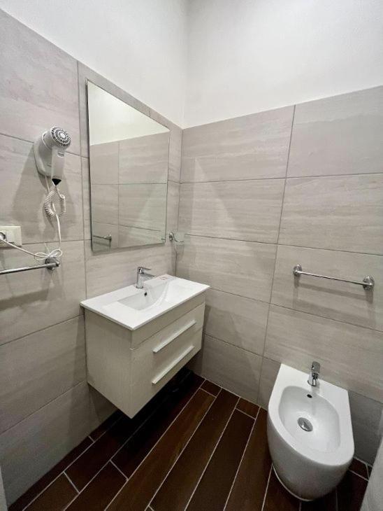 Double Room,1349766778:JPEG