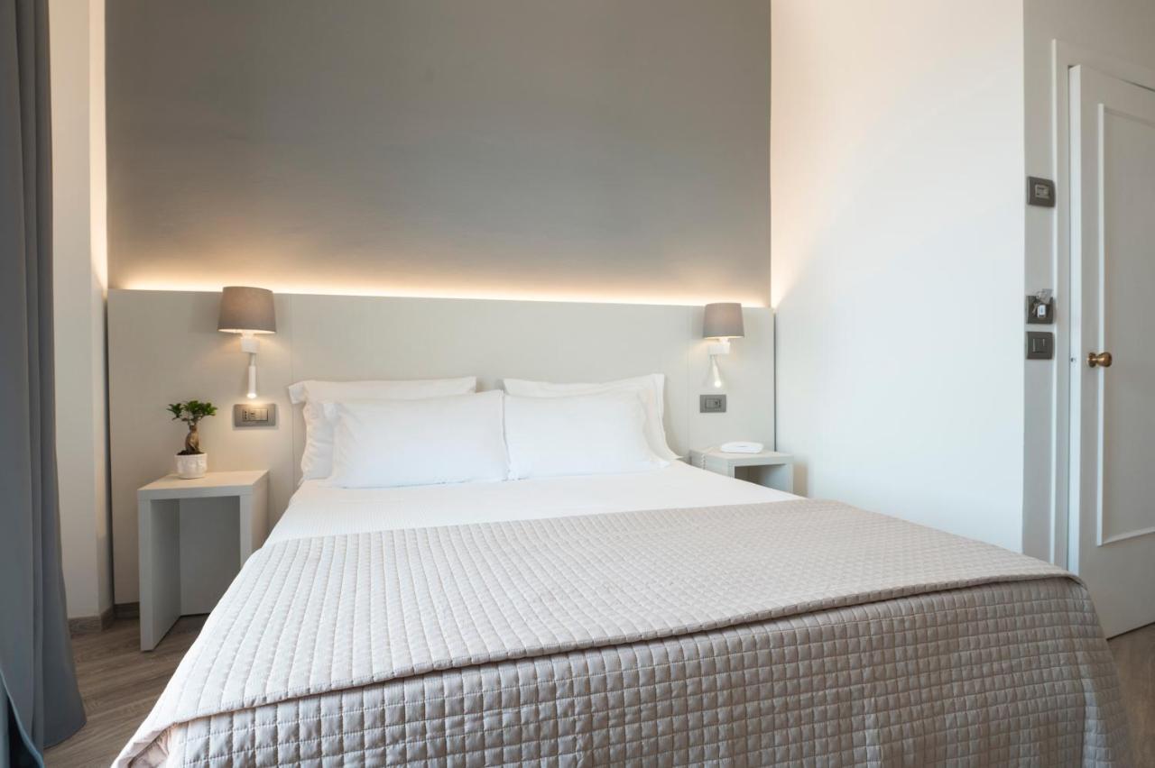 Double Room,1352717389:JPEG