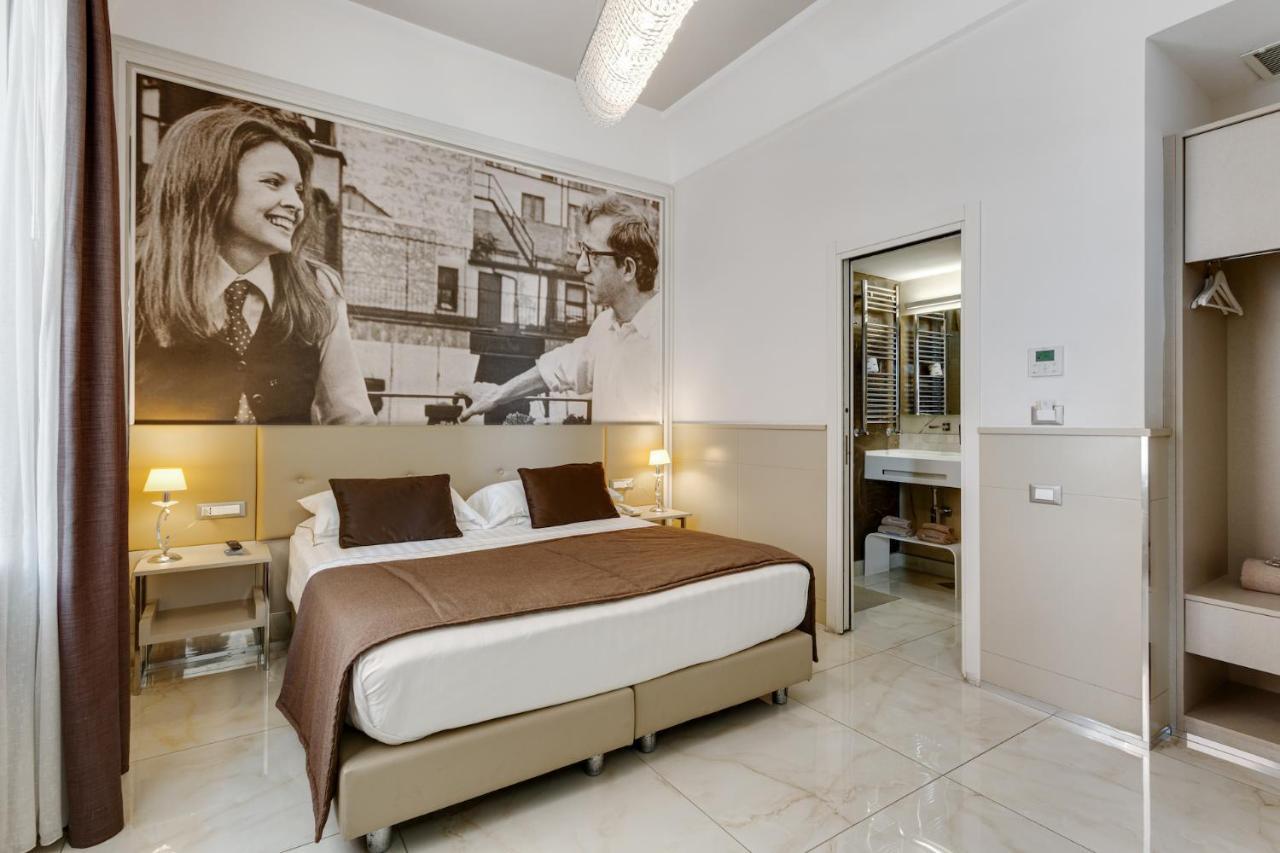 Double or Twin Room with Side Sea View