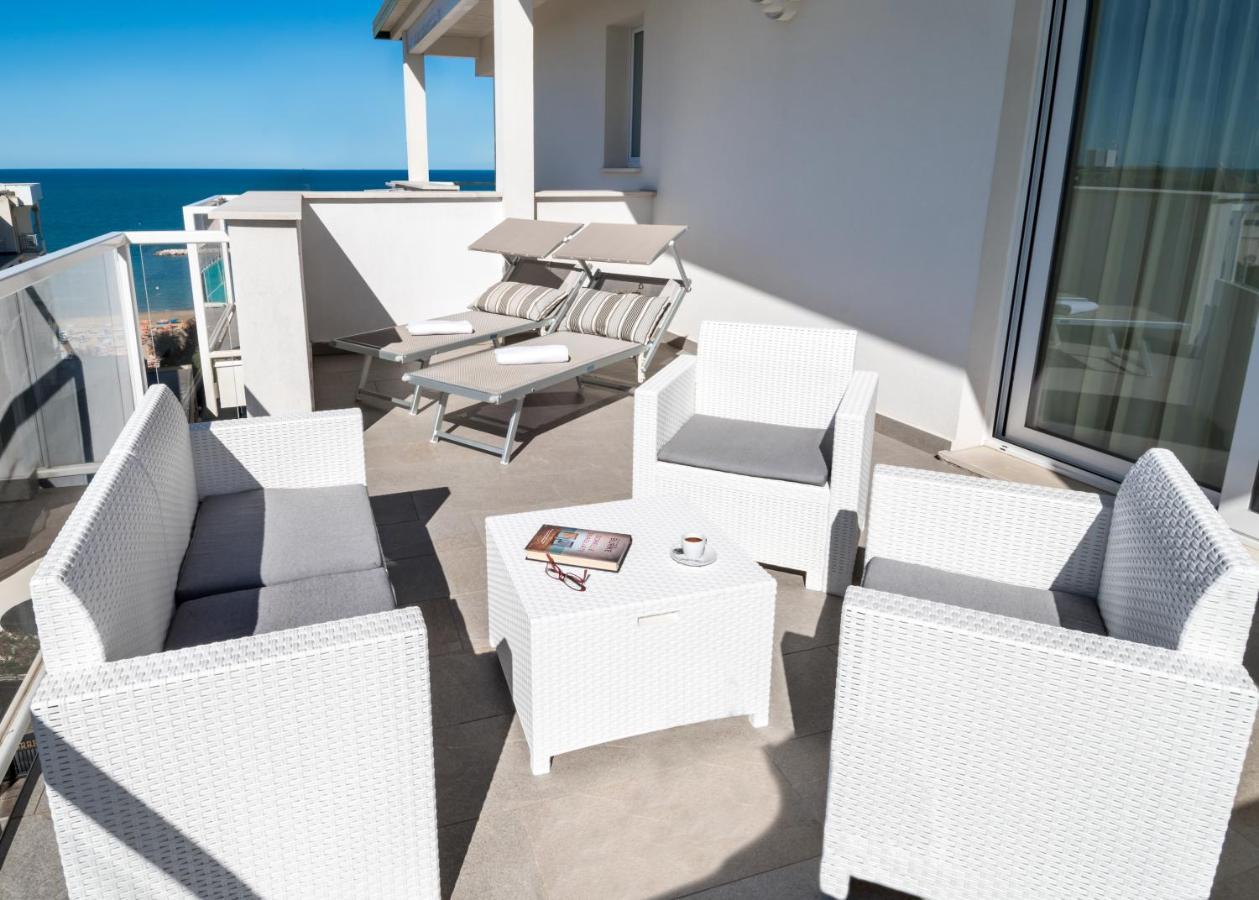 Family Room Terrace