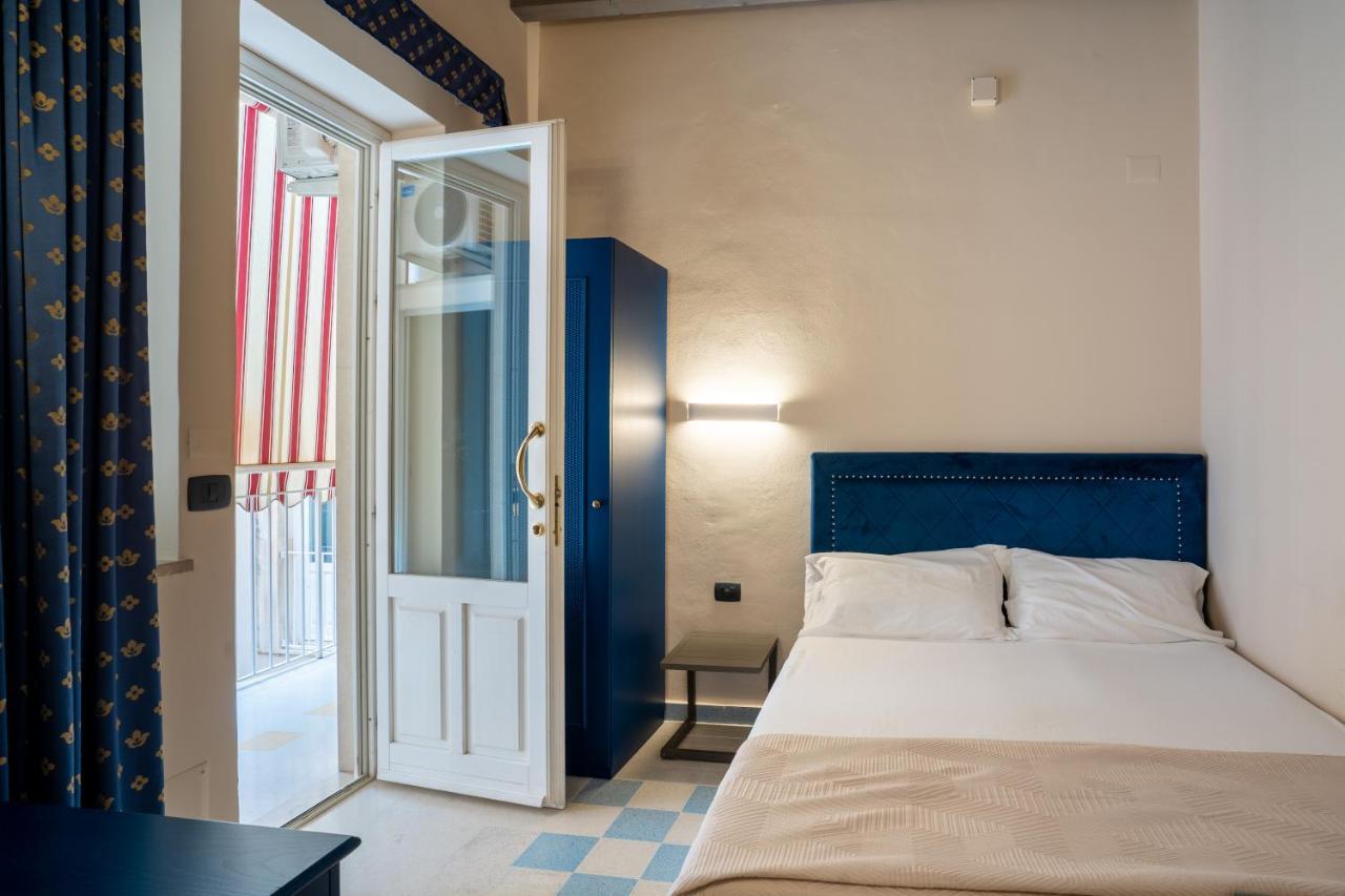 Standard Double Room,712973668:JPEG