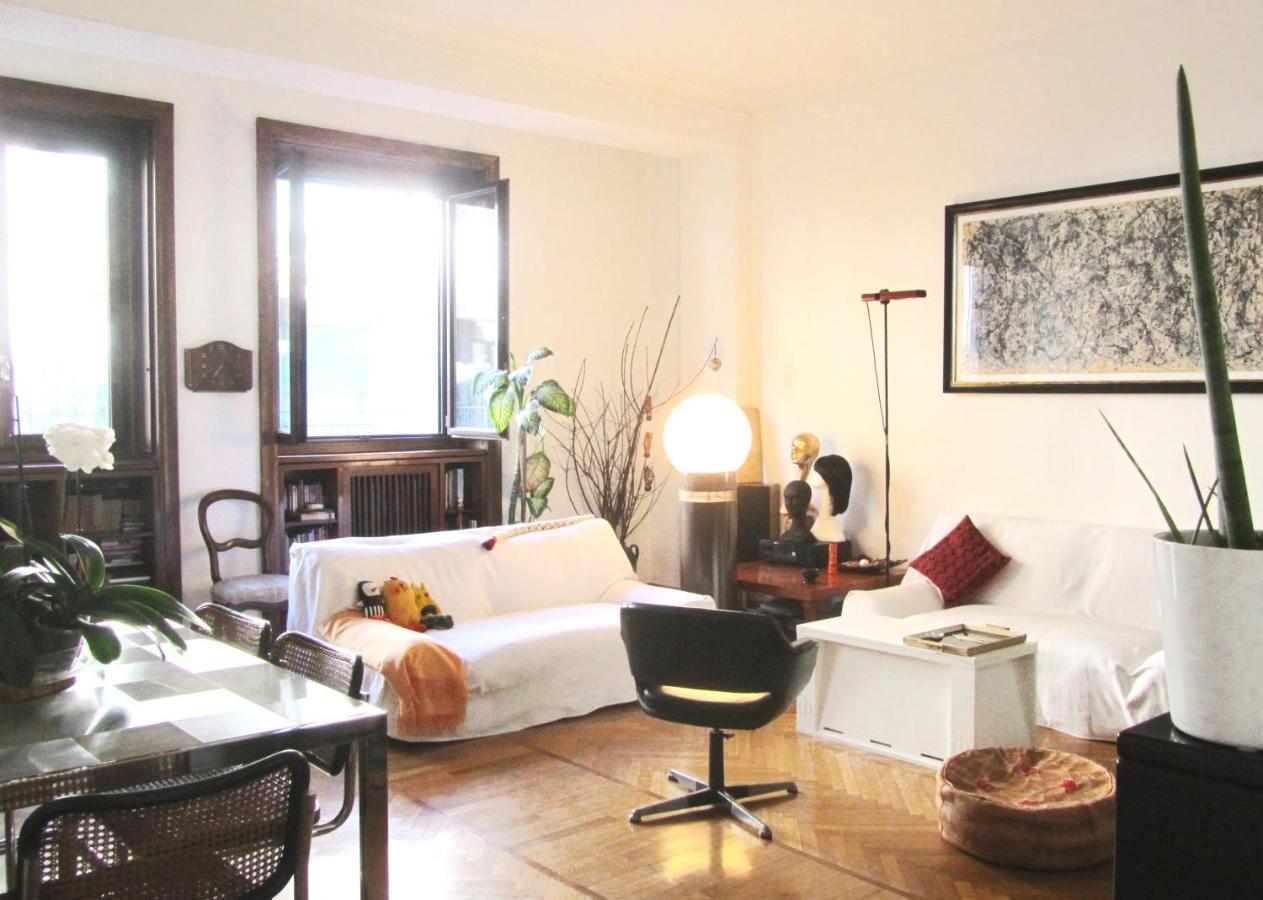 Deluxe Double Room with Balcony,1357930763:JPEG