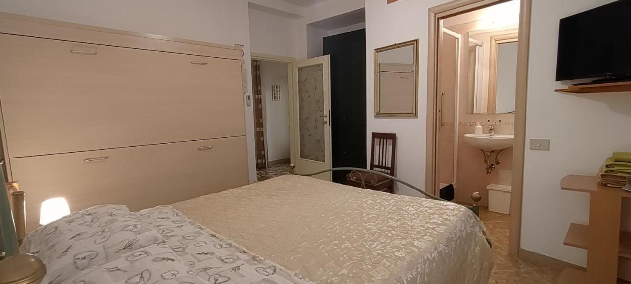 Deluxe Double Room,1359664211:JPEG